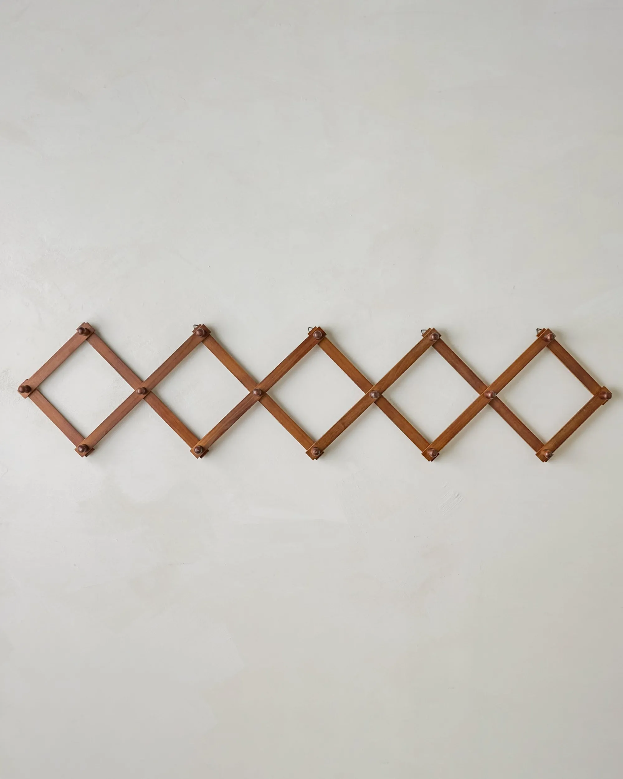 VND0092 Melrose International, LLC Accordion Wooden Wall Hook