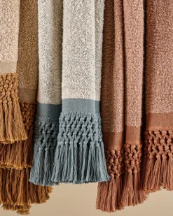 VND7018 Makerspalm, LLC Adobe Essential Tassel Throw