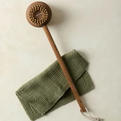 VND0018 Be Home Andree Jardin "Heritage" Bath Brush with Handle