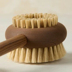VND0018 Be Home Andree Jardin "Heritage" Bath Brush with Handle