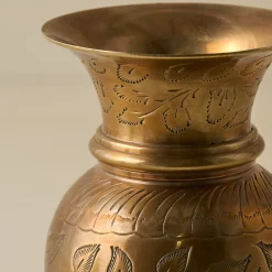 VND7372 ACUBE KRAFT PVT LTD Anna Antiqued Solid Brass Vase