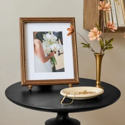 VND8122 R R INDUSTRIES Annie Antiqued Wood Photo Frame