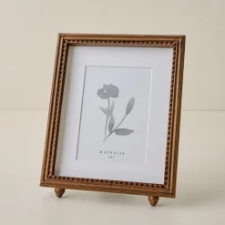 VND8122 R R INDUSTRIES Annie Antiqued Wood Photo Frame