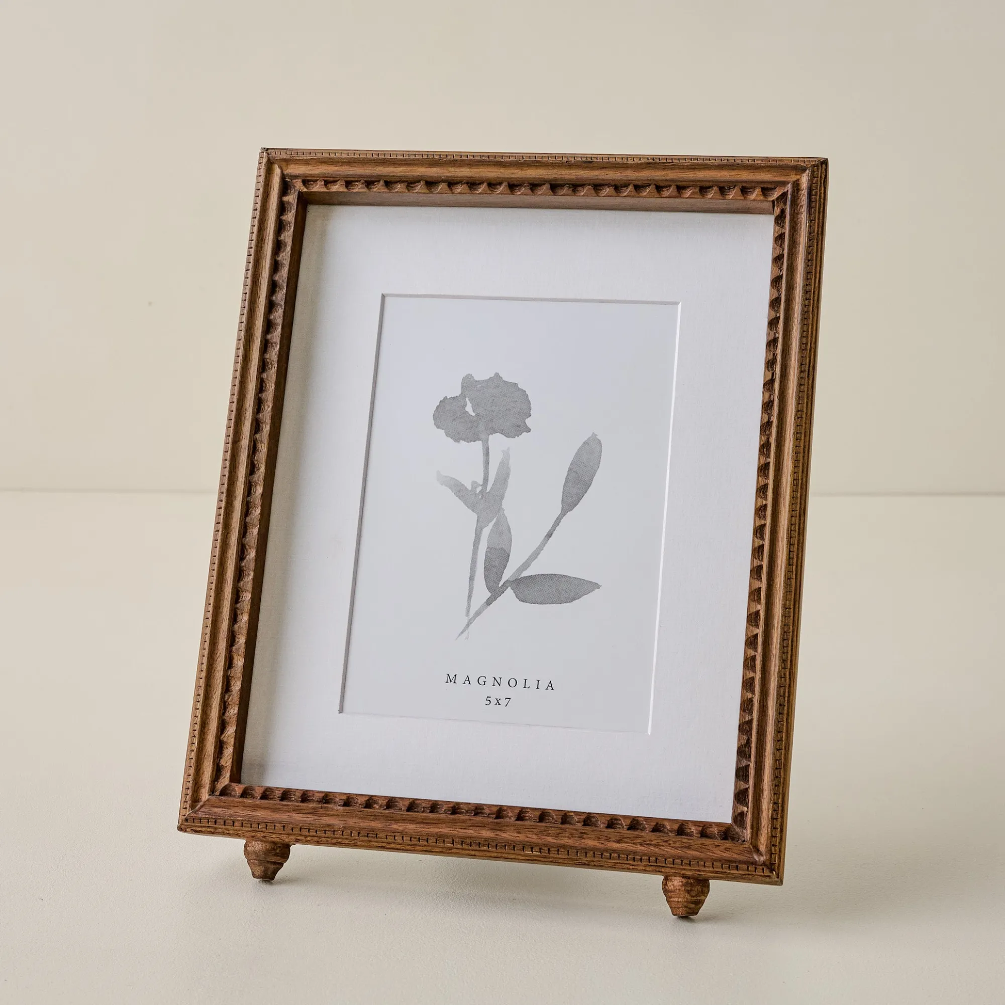 VND8122 R R INDUSTRIES Annie Antiqued Wood Photo Frame