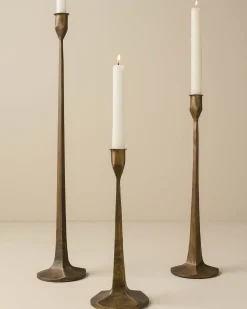 VND7974 Guru Creations Antique Brass Gatecrest