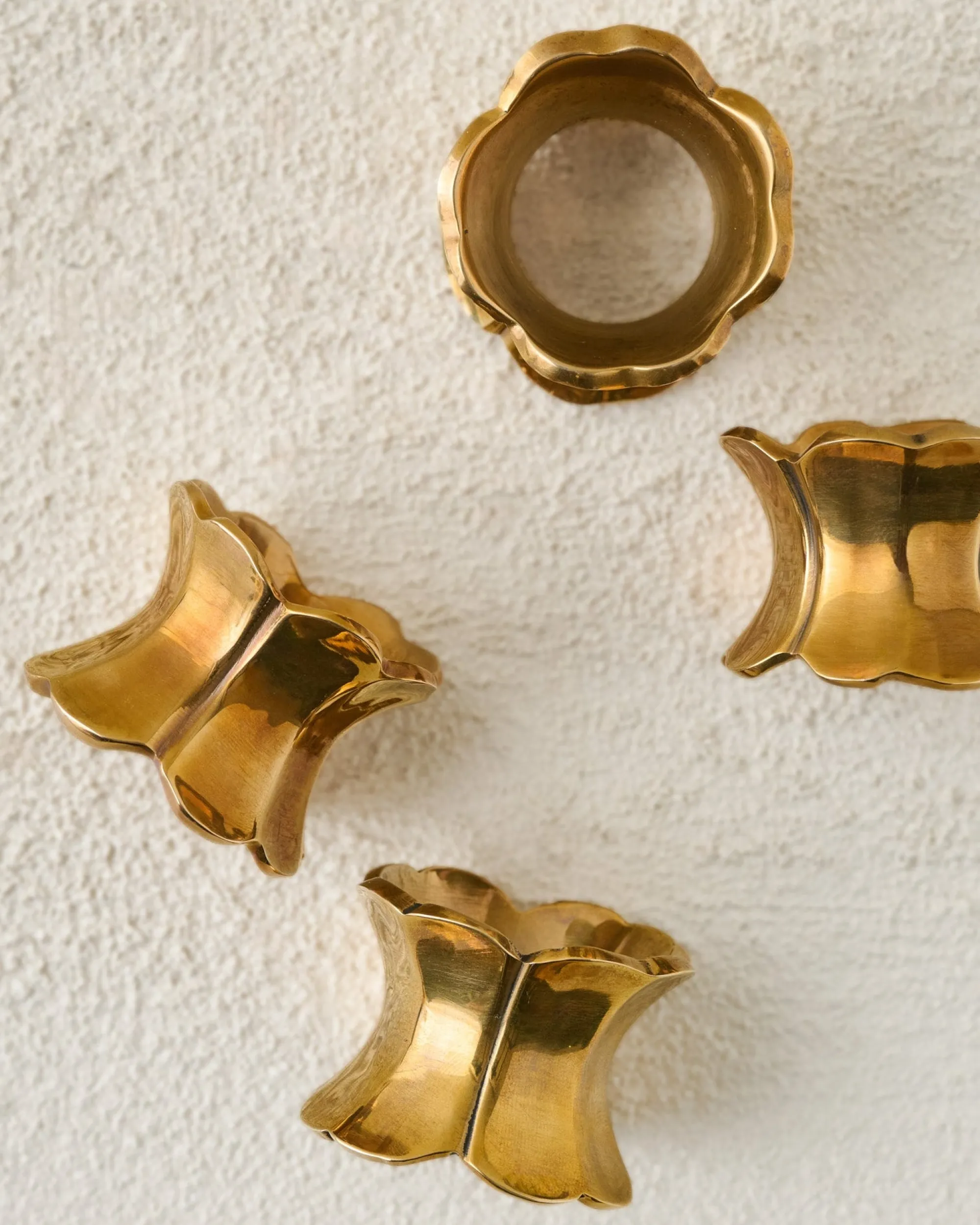 VND7371 True Home Decor Pvt Ltd Antique Brass Ruffle Napkin Ring Set of Four