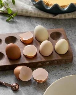 VND8122 R R INDUSTRIES Antiqued Wood Tulip Carved Edge Egg Tray