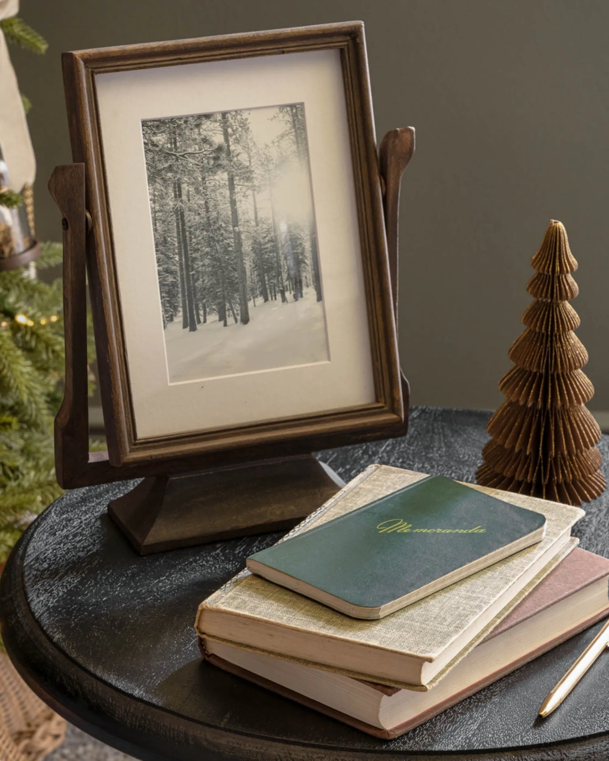 VND8122 R R INDUSTRIES Antique Inspired Swivel Photo Frames