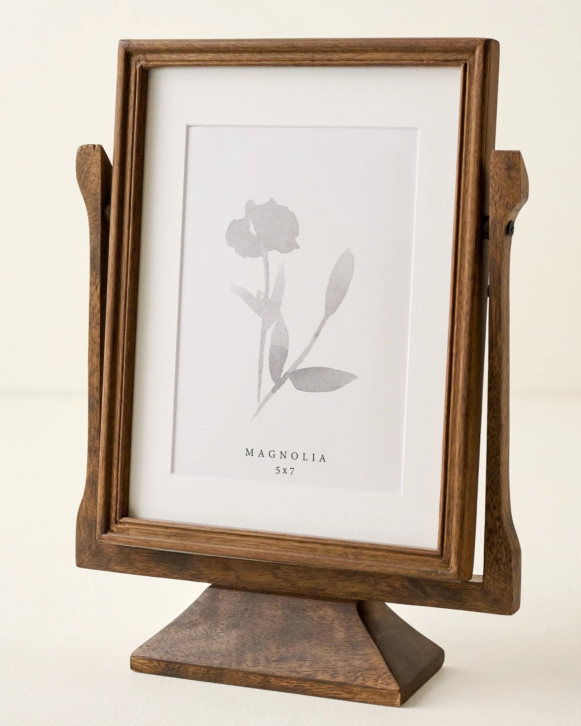 VND8122 R R INDUSTRIES Antique Inspired Swivel Photo Frames