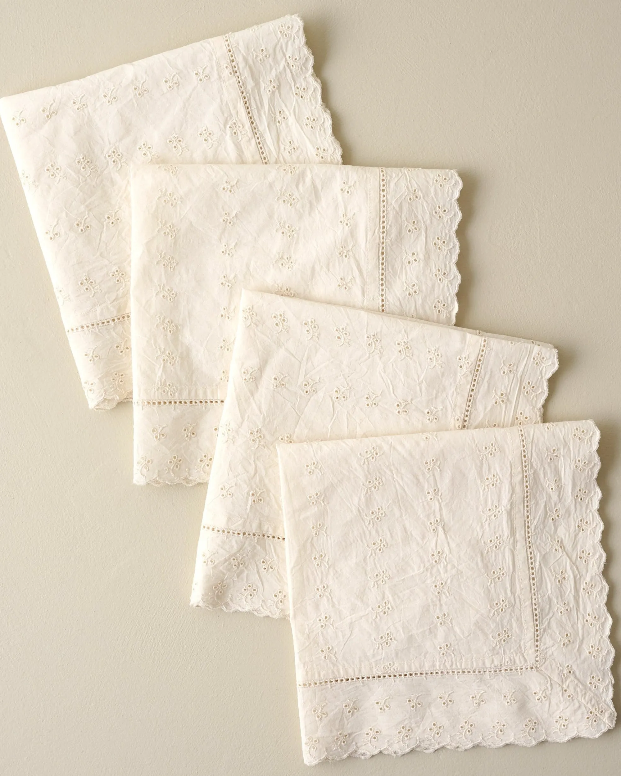 VND6843 KARUR GOLDLINE EXPORTS LLP Antique White Eyelet Napkin Set of Four