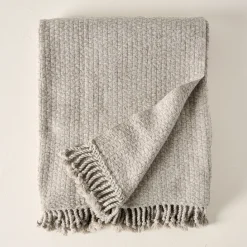 VND7018 Makerspalm, LLC Basketweave Throw
