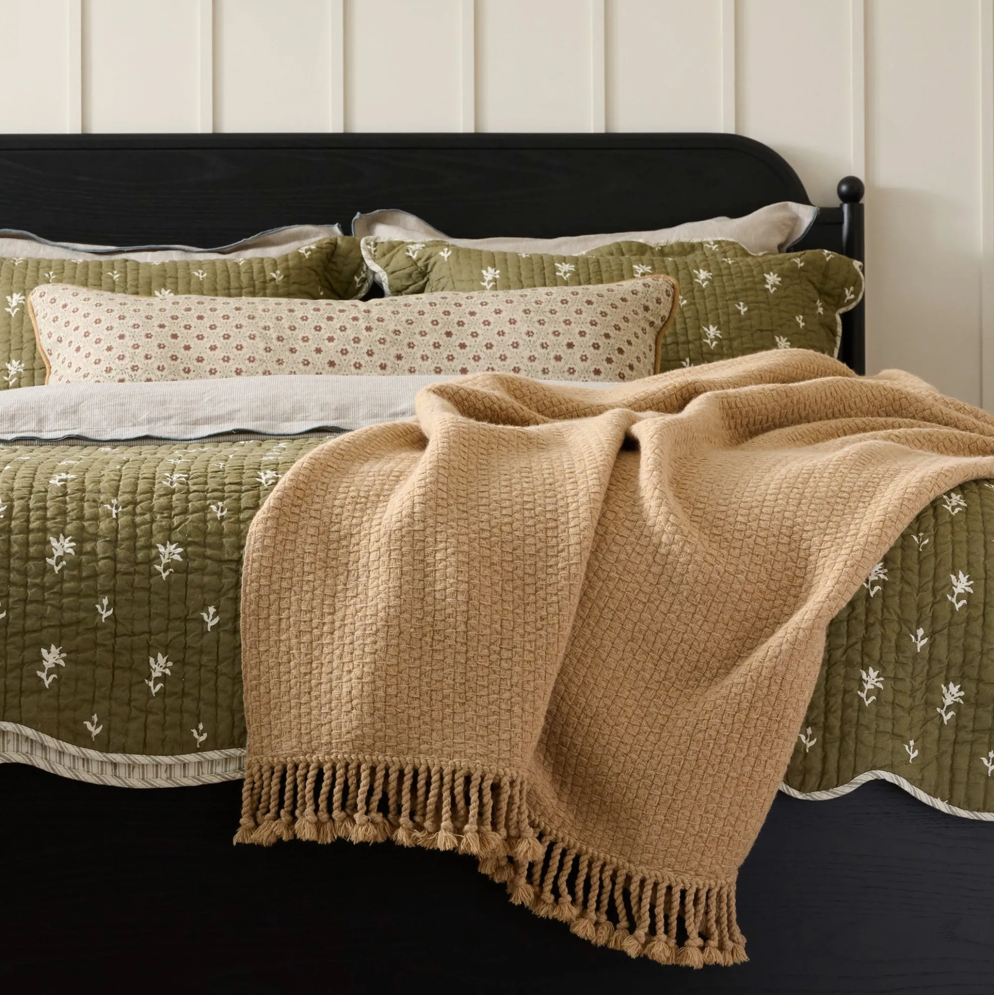 VND7018 Makerspalm, LLC Basketweave Throw