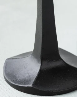 VND7974 Guru Creations Black Gatecrest