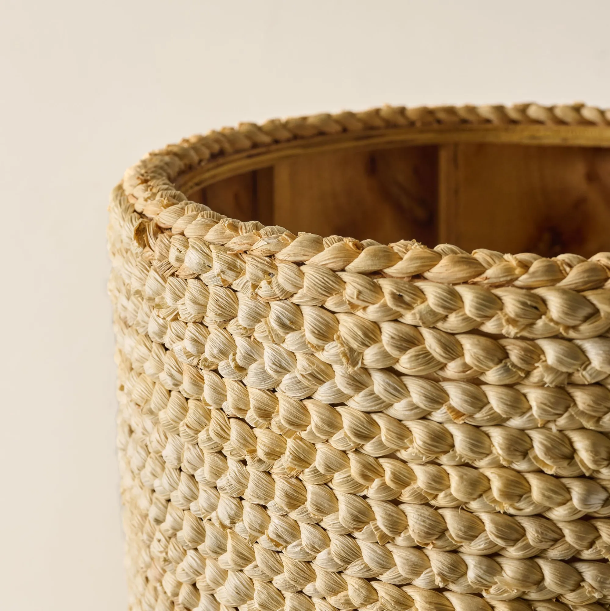 VND0092 Melrose International, LLC Bleached Woven Plant Stands