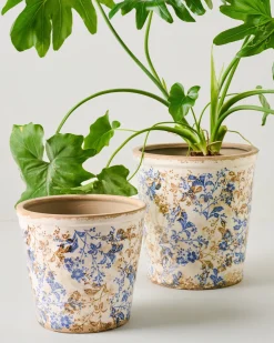 VND0078 K & K Interiors, Inc. Blue and White Distressed Planter