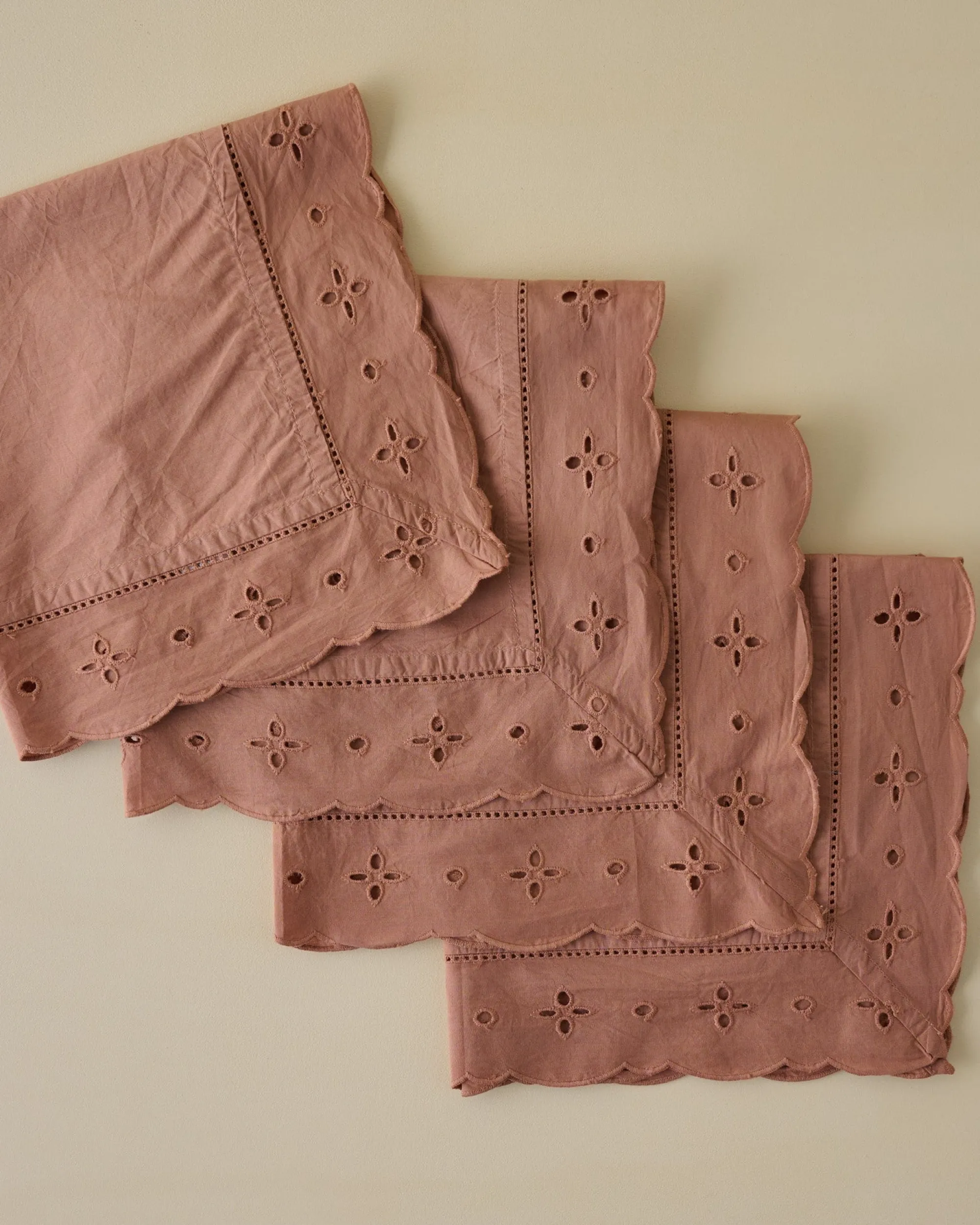 VND6843 KARUR GOLDLINE EXPORTS LLP Blush Eyelet Border Napkin Set of Four