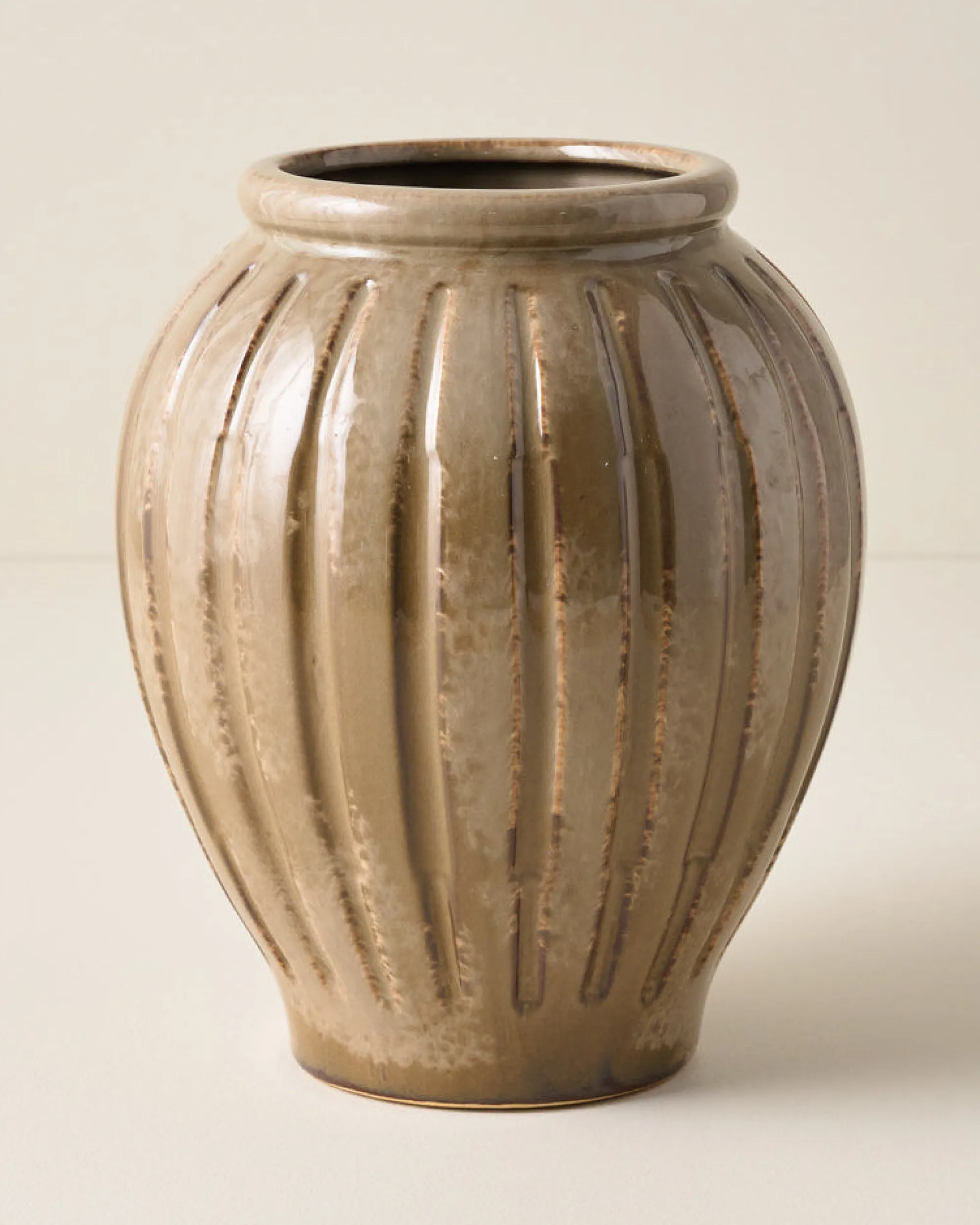 VND0164 Creative Co-op Inc Callum Ribbed Vase