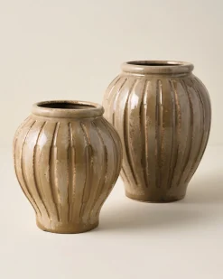 VND0164 Creative Co-op Inc Callum Ribbed Vase