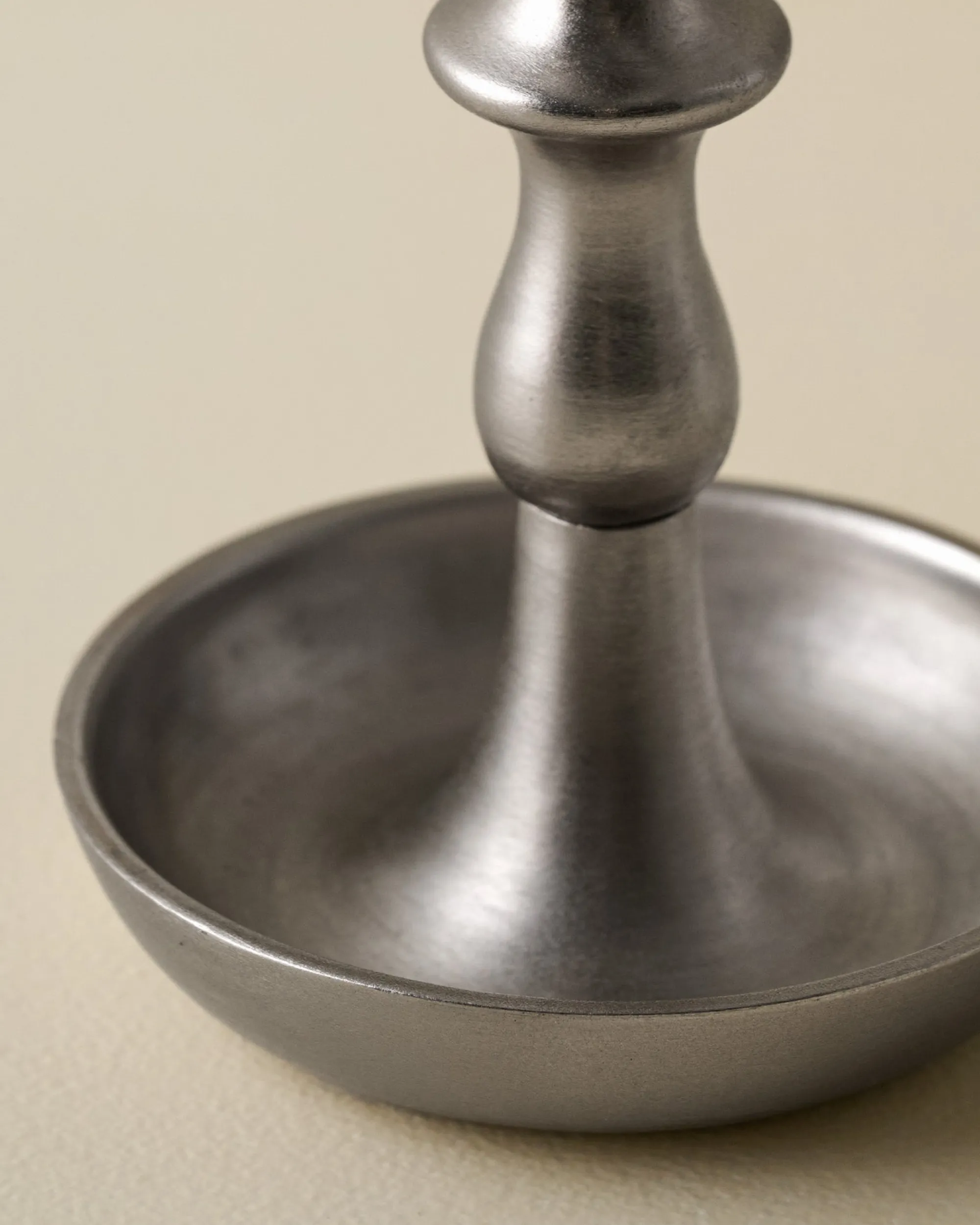 VND7371 True Home Decor Pvt Ltd Cassandra Candle Holder