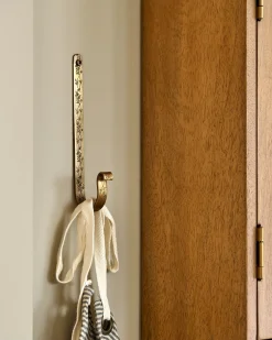 VND6714 BRASAGE Celine Etched Brass Hook