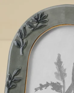 VND0164 Creative Co-op Inc Ceramic Arched Floral Photo Frame