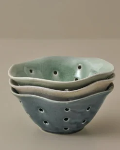 VND7018 Makerspalm, LLC Ceramic Berry Bowl