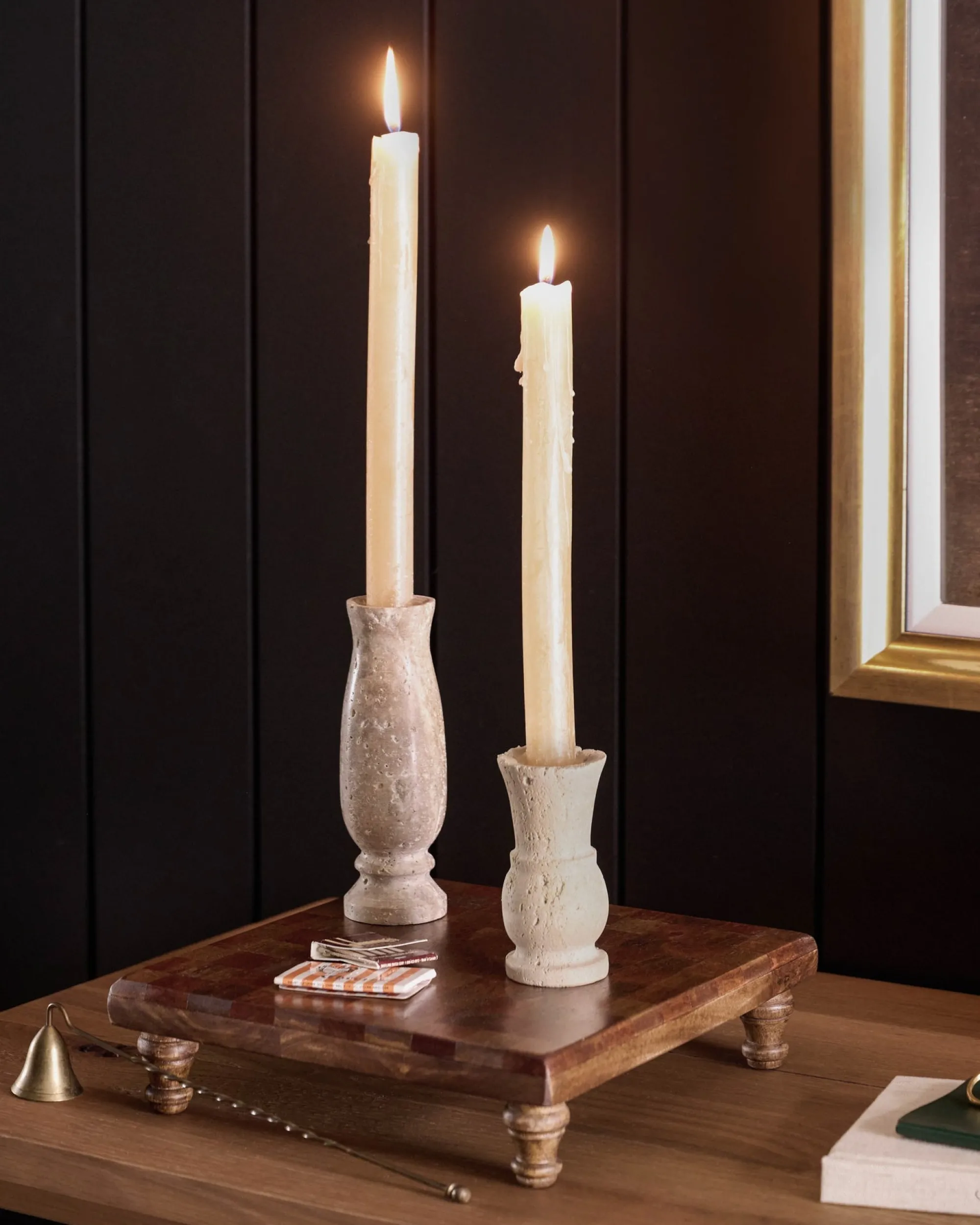 VND8933 B R Overseas Checkered Wood Riser