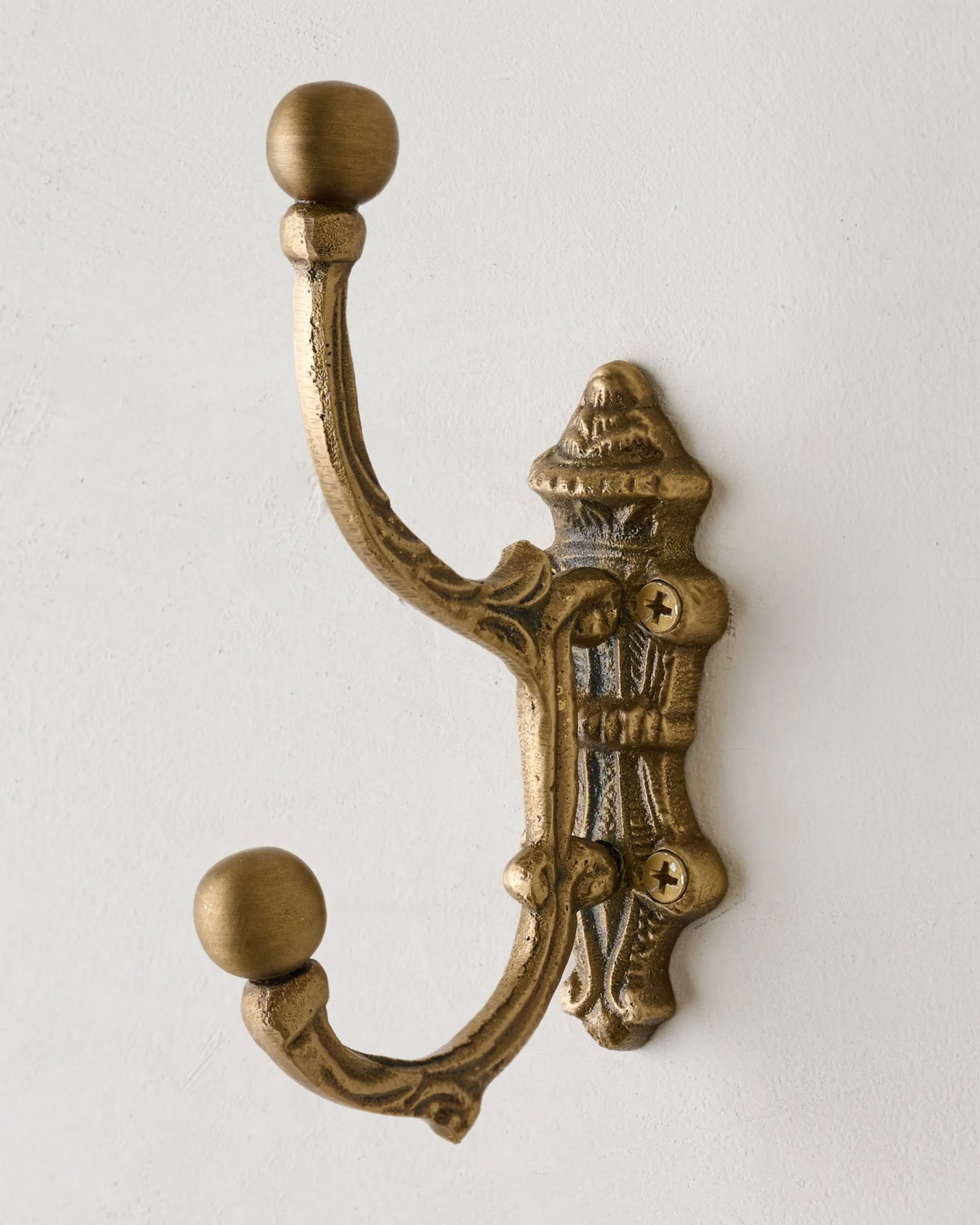 VND7372 ACUBE KRAFT PVT LTD Chloe Solid Brass Wall Hook