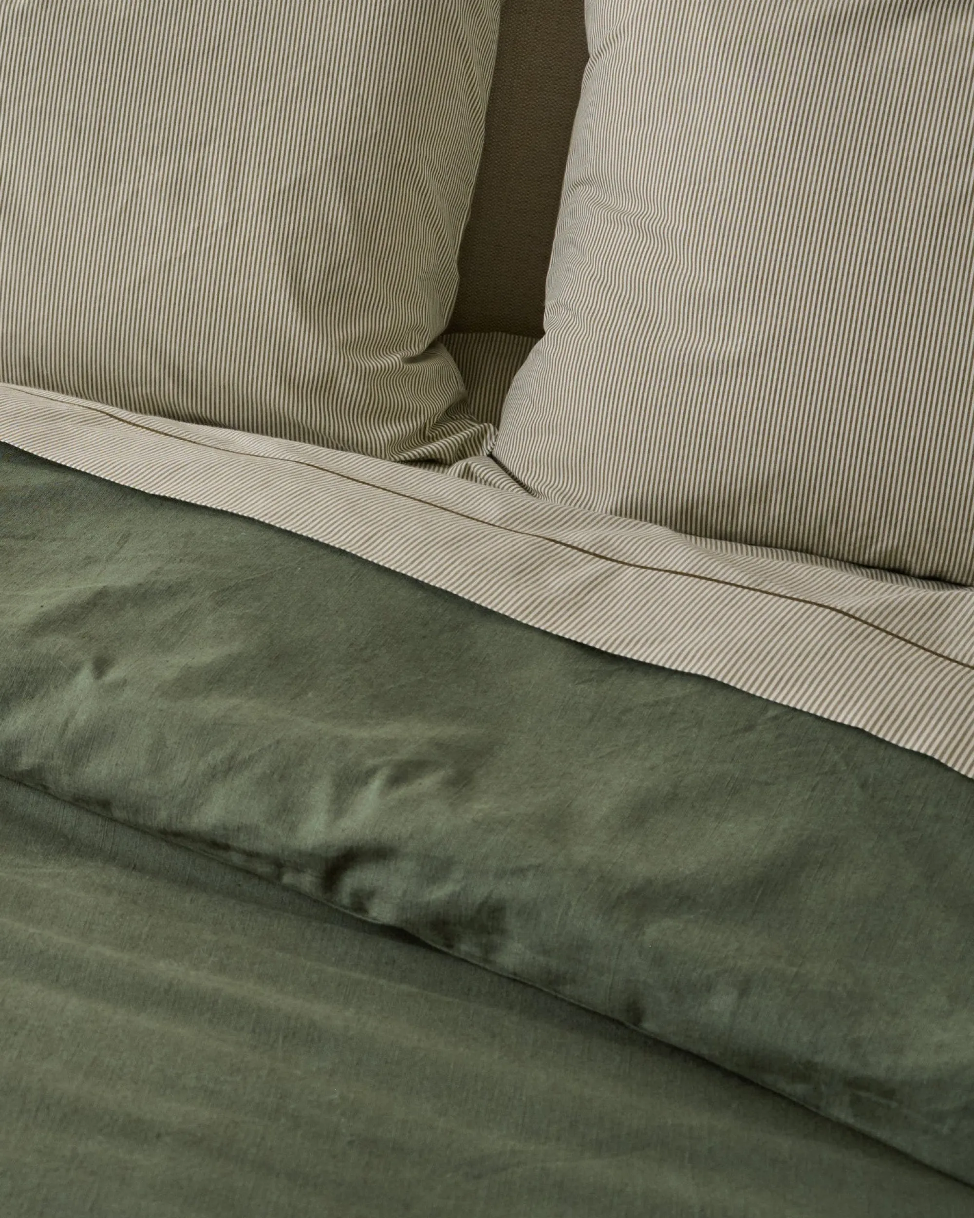 VND8328 FA HOME AND APPAREL PVT LTD Clara Eyelet Flange Duvet Cover