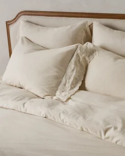 VND8328 FA HOME AND APPAREL PVT LTD Clara Eyelet Flange Sham