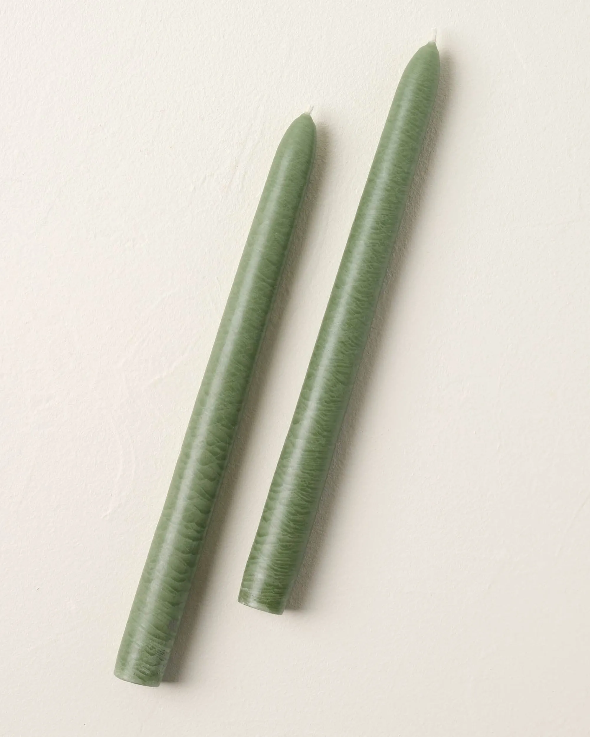 VND5880 Mole Hollow Candles, Ltd. Colonial Green Taper
