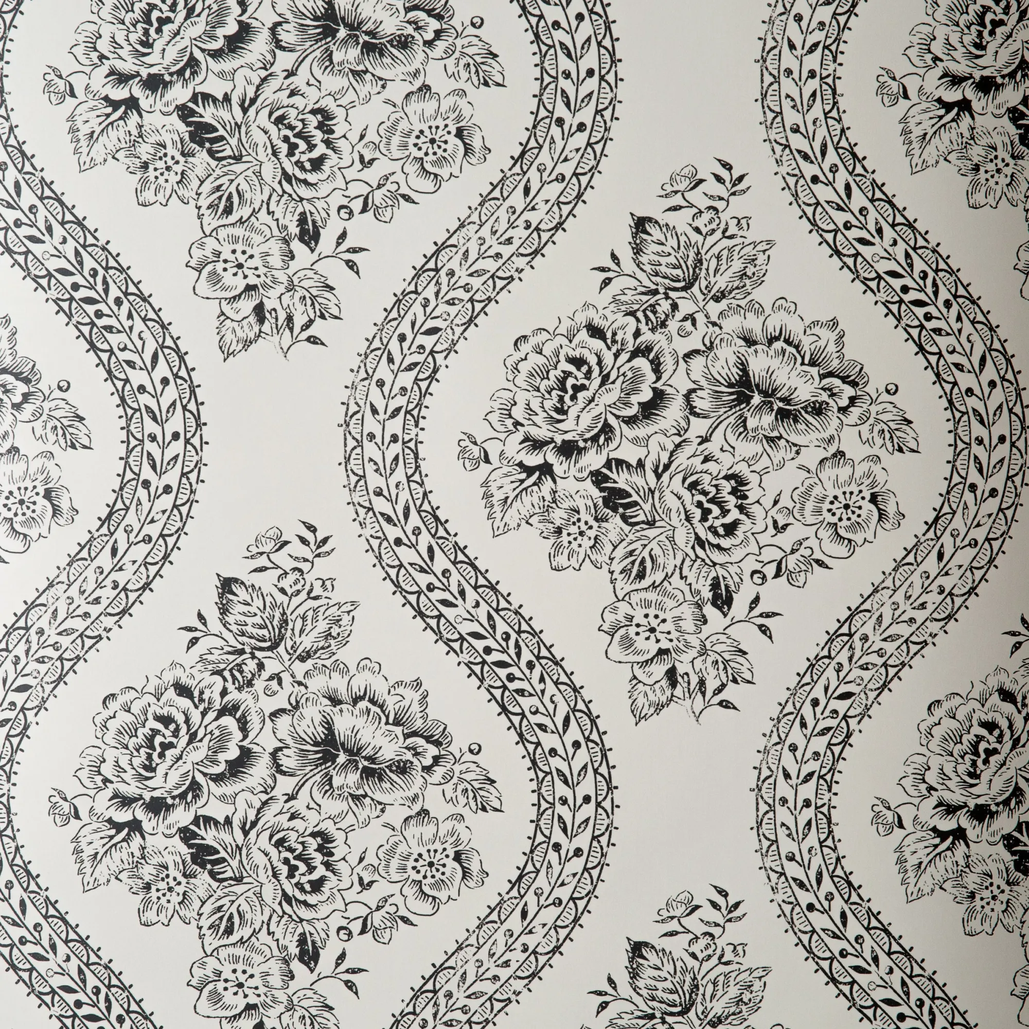 VND2730 York Wallcoverings Coverlet Floral Wallpaper
