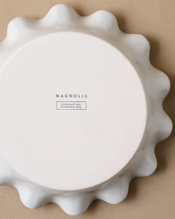 VND7018 Makerspalm, LLC Cream Scalloped Pie Dish