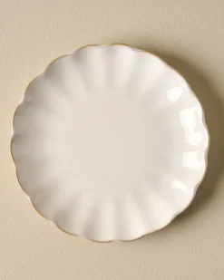 VND0092 Melrose International, LLC Cream Scalloped Plate