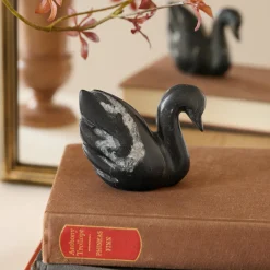VND8336 SINGHANIA MARBLES PVT.LTD. Decorative Marble Swan