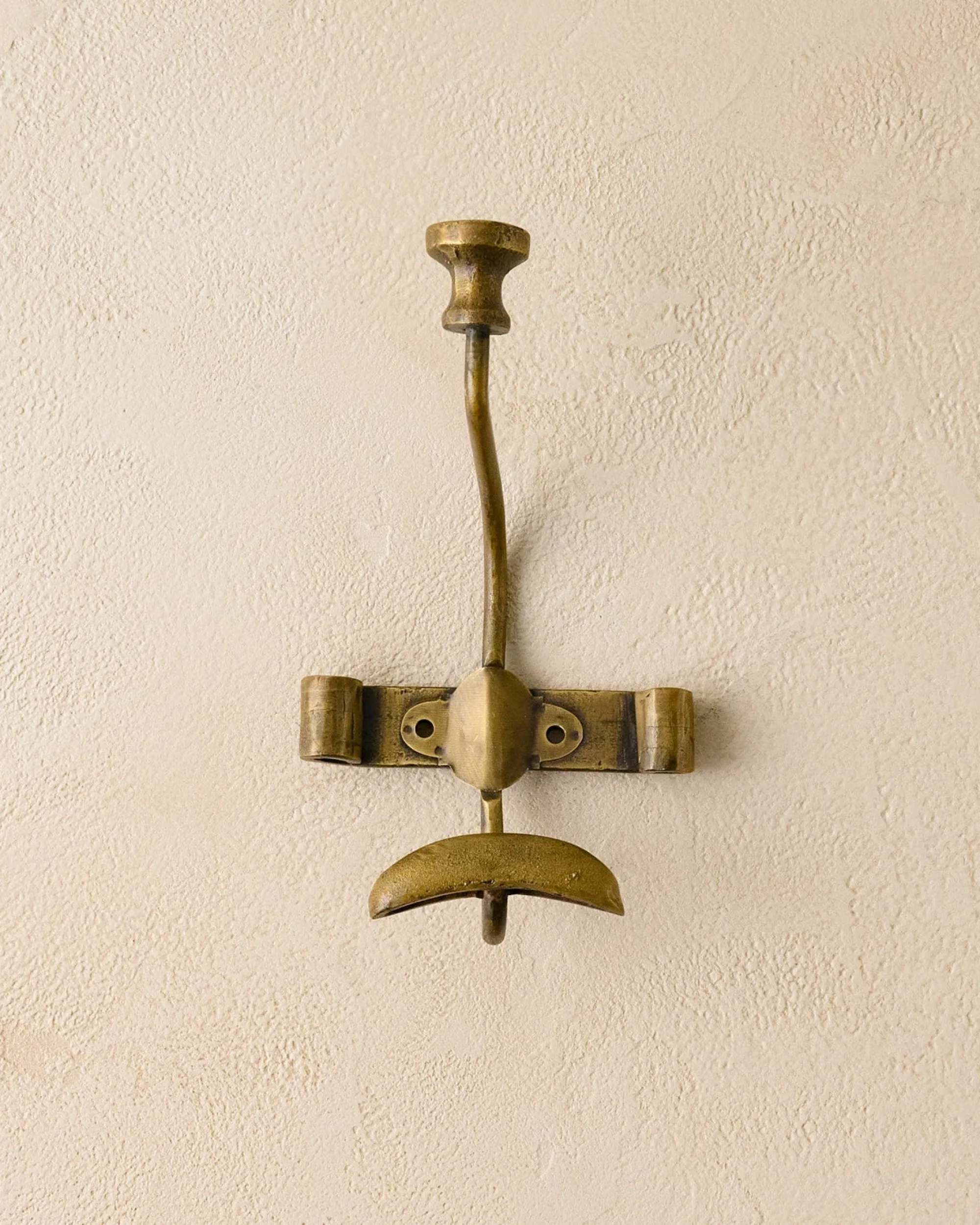 VND6628 Quality Products of India Duke Antique Brass Metal Wall Hooks