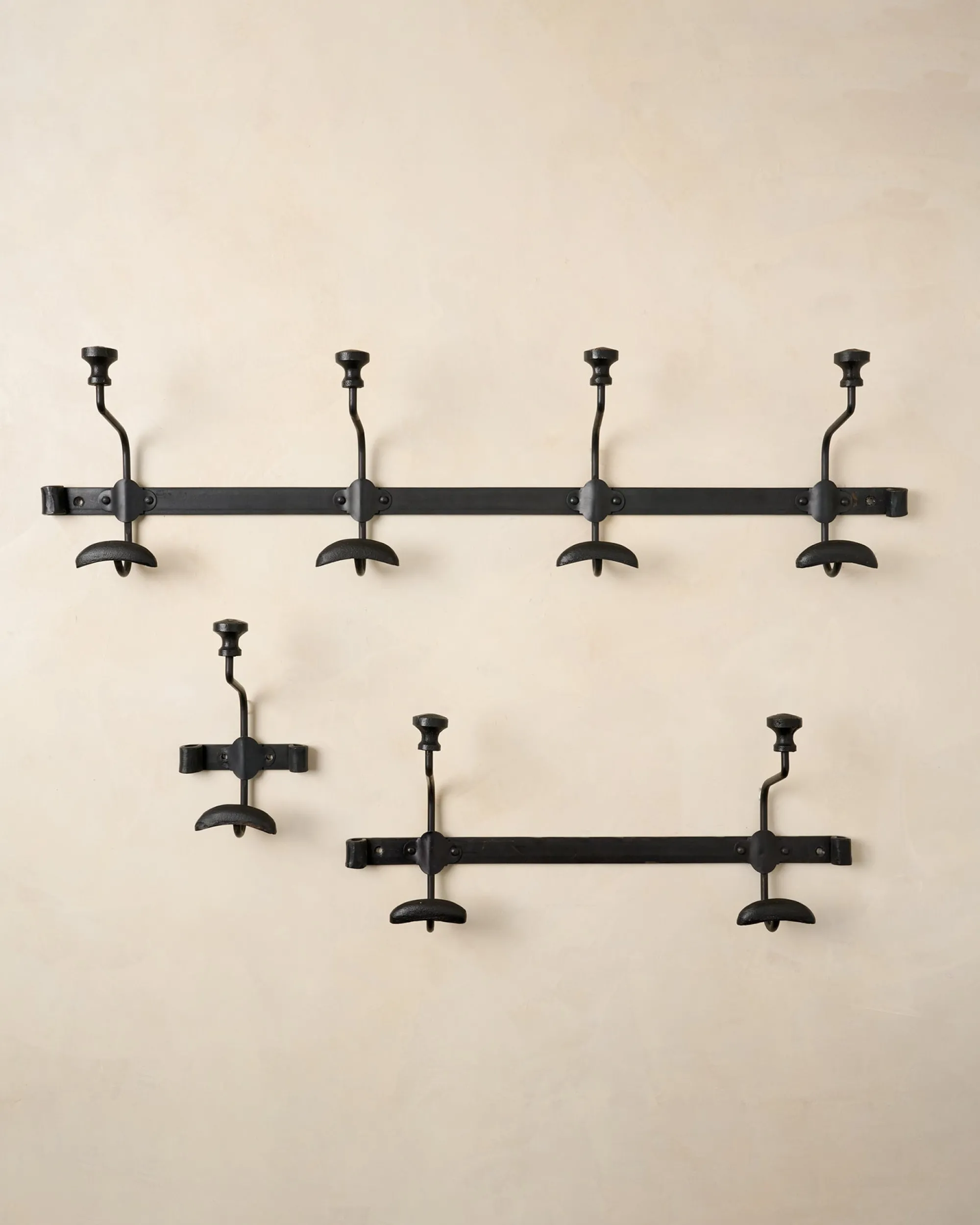 VND6628 Quality Products of India Duke Metal Wall Hooks