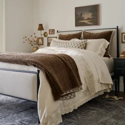 VND6200 Four Hands, LLC Emery Bed