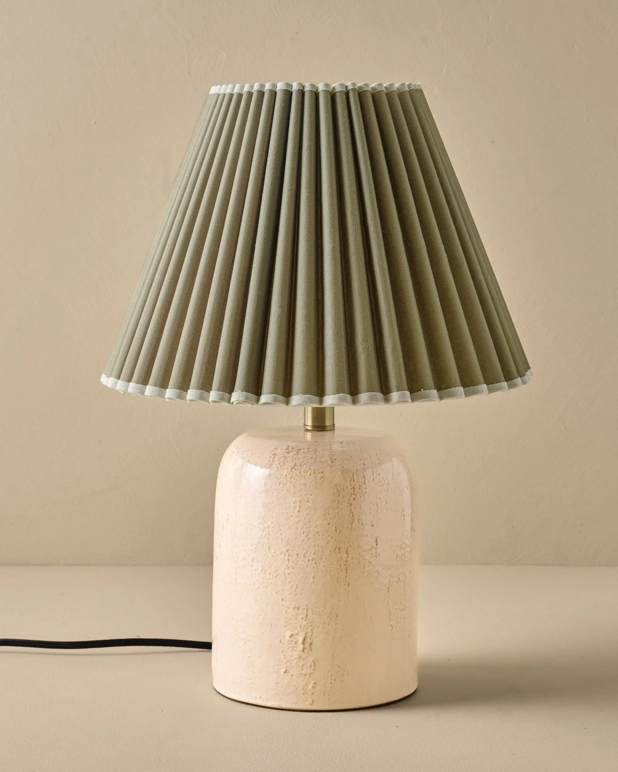 VND6475 StyleCraft Home Collection Farrah Table Lamp - Textured Cream