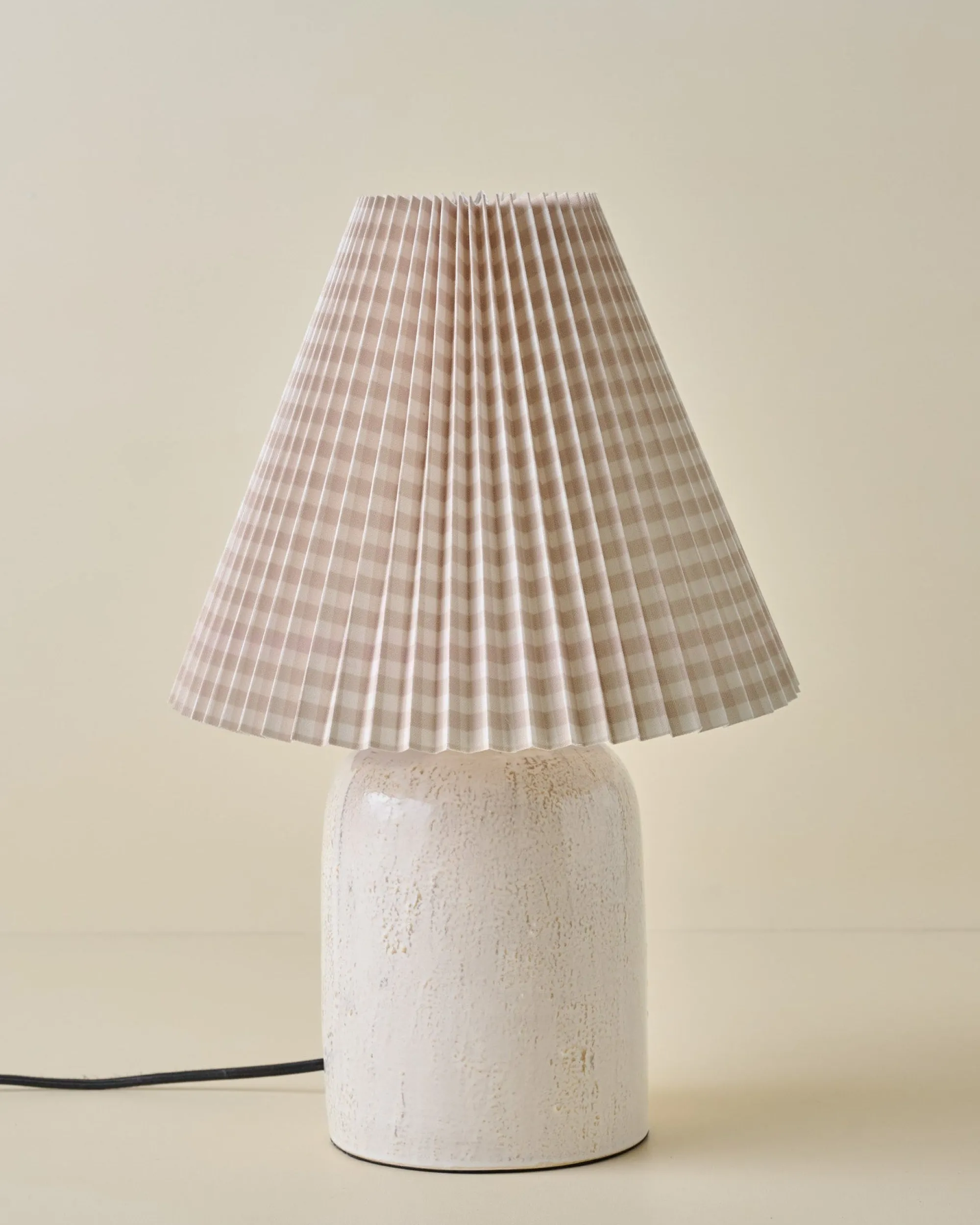 VND6475 StyleCraft Home Collection Farrah Table Lamp - Textured Cream