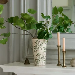 VND6624 GULATI EXPORTS Flannery Scalloped Brass Bud Vase