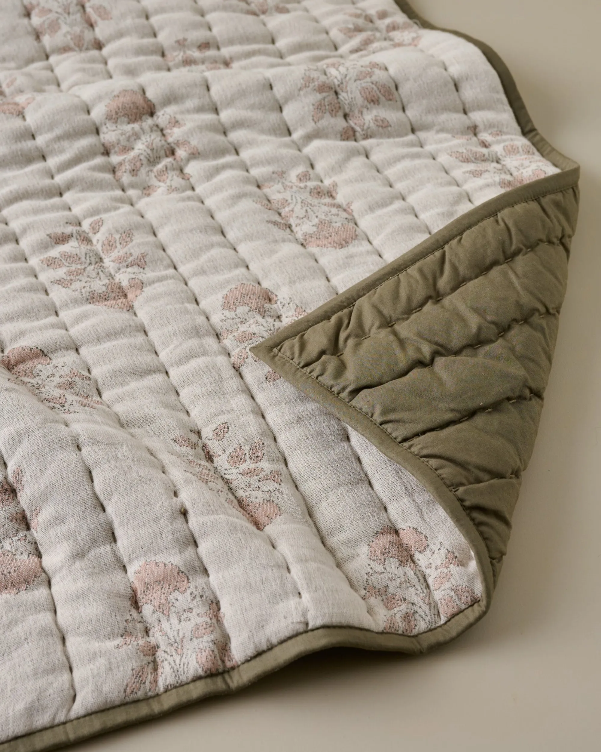 Magnolia Floral Jacquard Kantha Quilt + Sham Set (King)