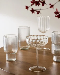 VND8124 Transparent Overseas Fluted Coupe Glass