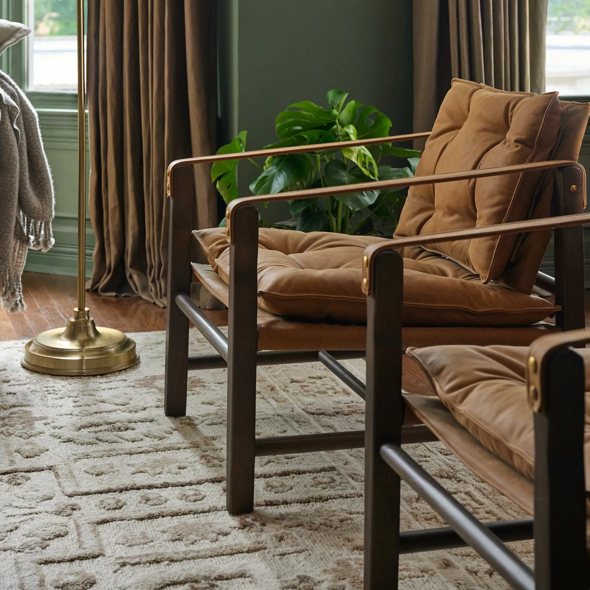 VND6200 Four Hands, LLC Flynn Chair