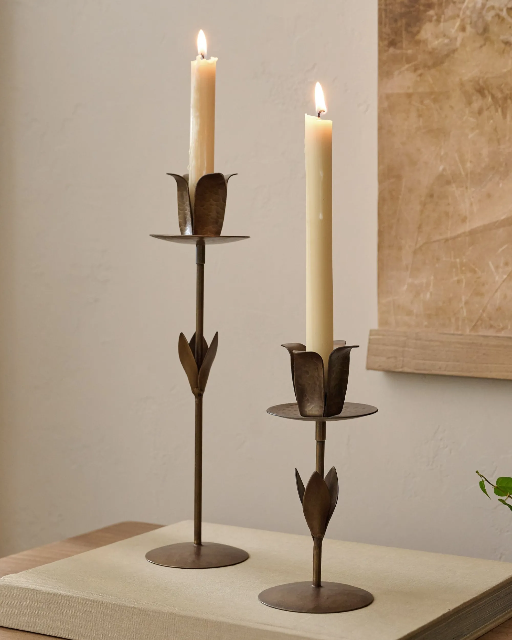 VND6628 Quality Products of India Forged Tulip Taper Holder