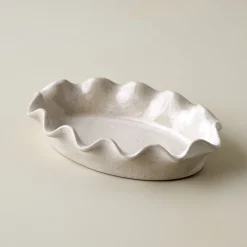 VND7018 Makerspalm, LLC Frankie Ruffled Ceramic Tray