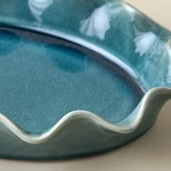 VND7018 Makerspalm, LLC Frankie Ruffled Ceramic Tray