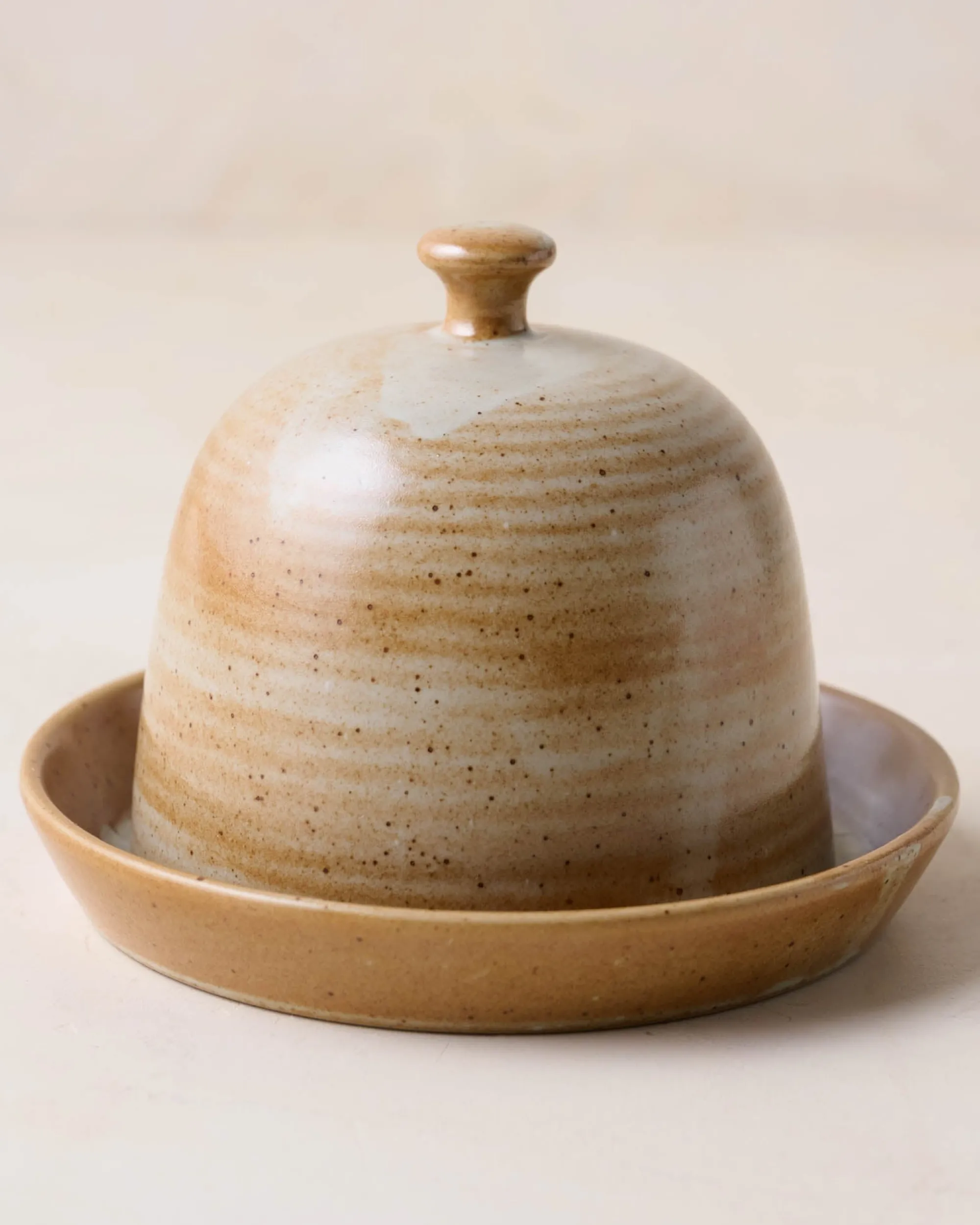 VND7018 Makerspalm, LLC French Grey Reduction Fire Butter Dish