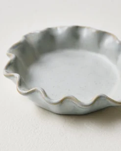 VND6562 Chaozhou Highland Crafts Company Ltd French Grey Ruffle Spoon Rest