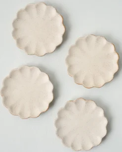 VND7018 Makerspalm, LLC French White Scalloped Edge Stoneware Coaster Set